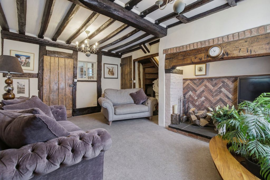 Property photo 3 of 34