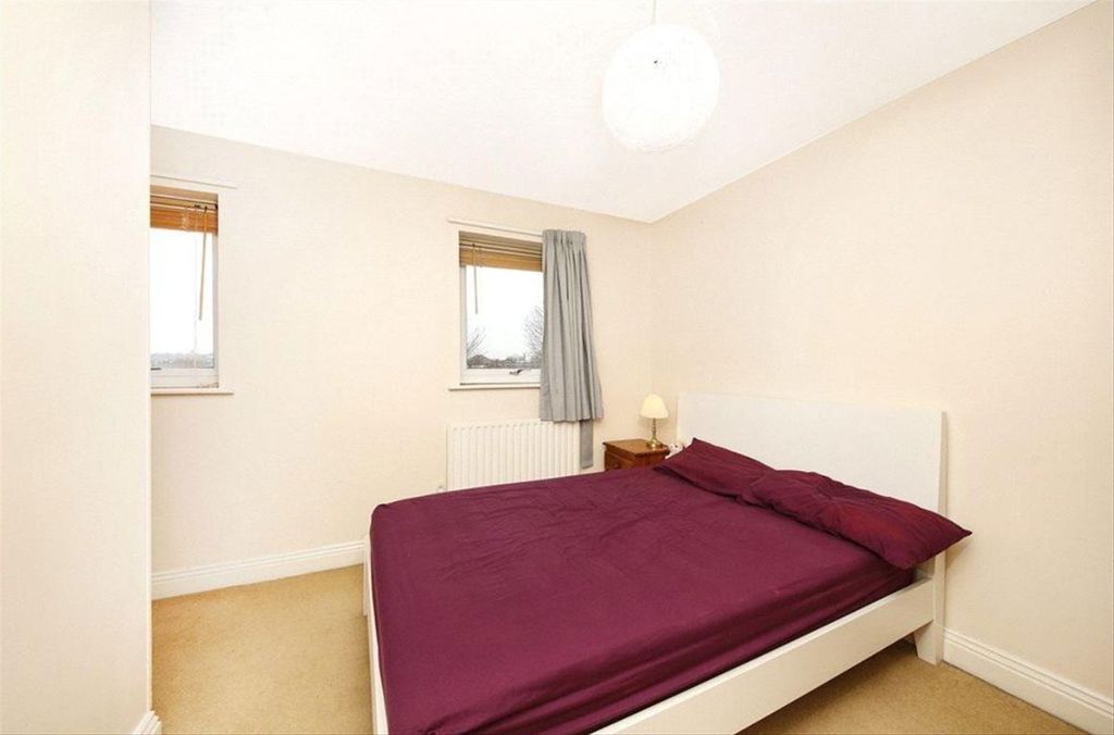 Property photo 3 of 6