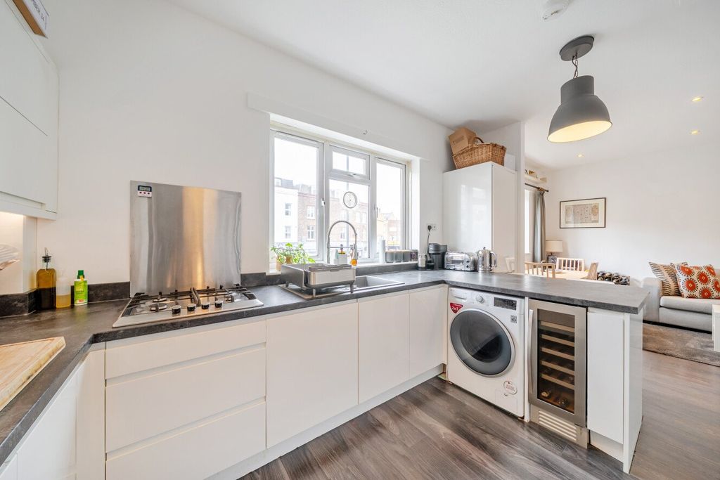 Property photo 2 of 20 Picture No. 22