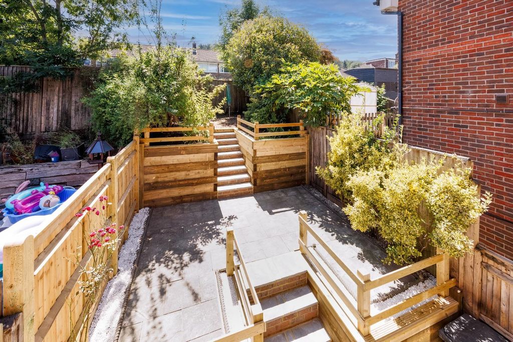 Property photo 1 of 14 Garden