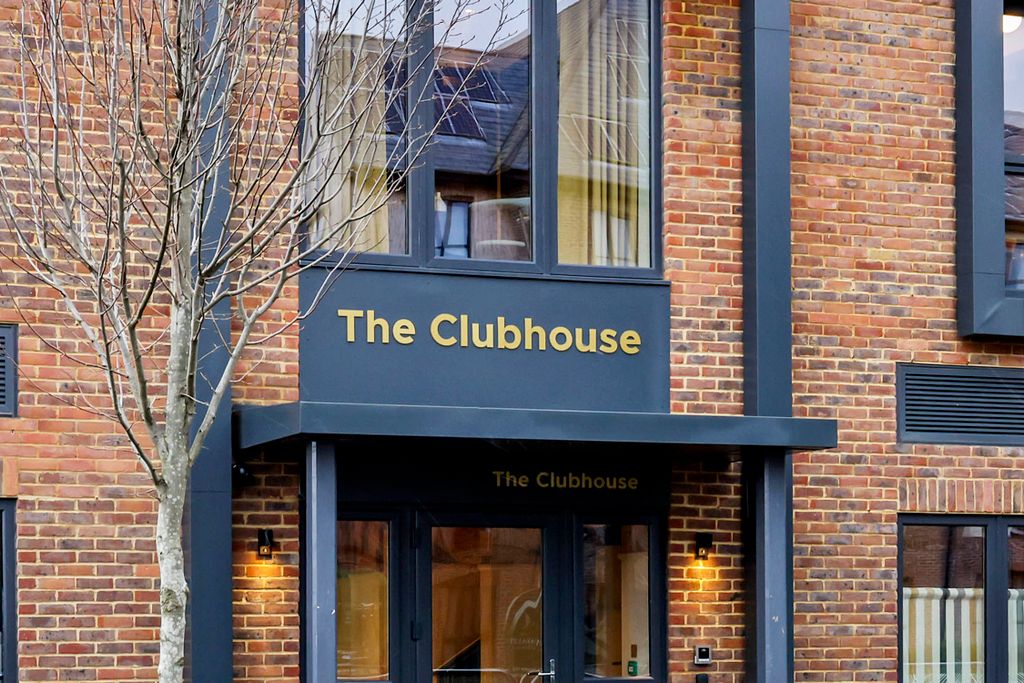 Property photo 3 of 12