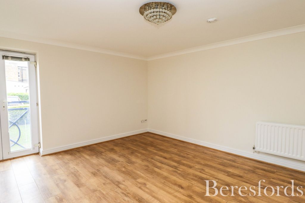 Property photo 3 of 14 Picture 3