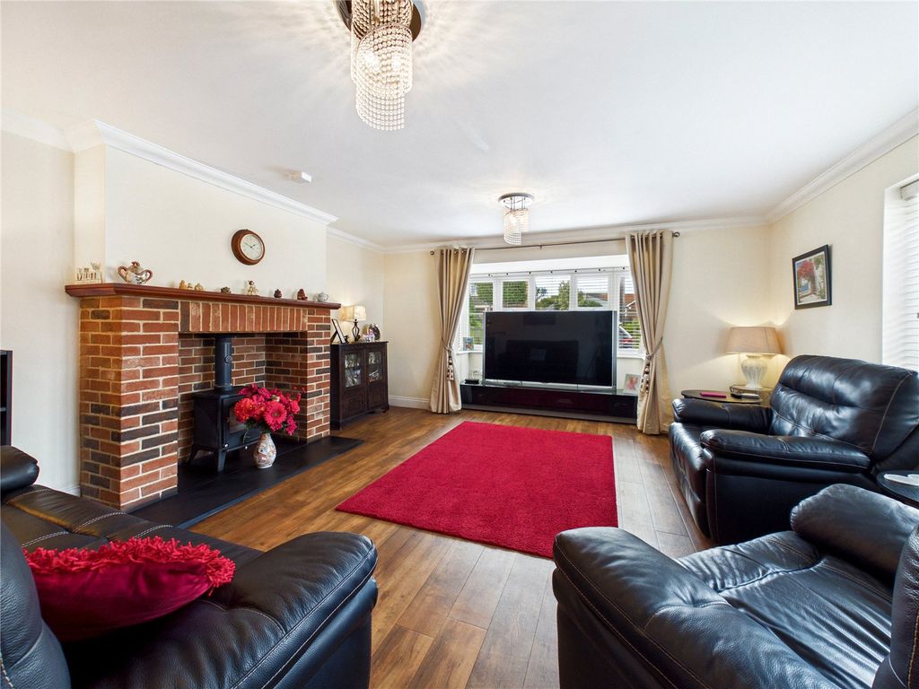 Property photo 3 of 19 Picture 3