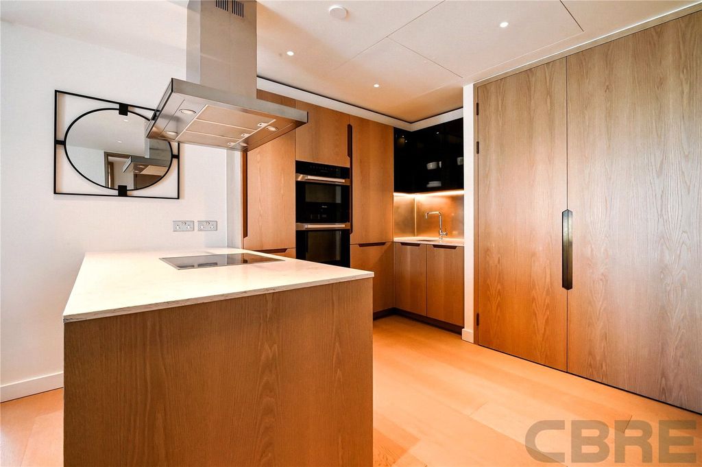 Property photo 3 of 20 Picture No. 06