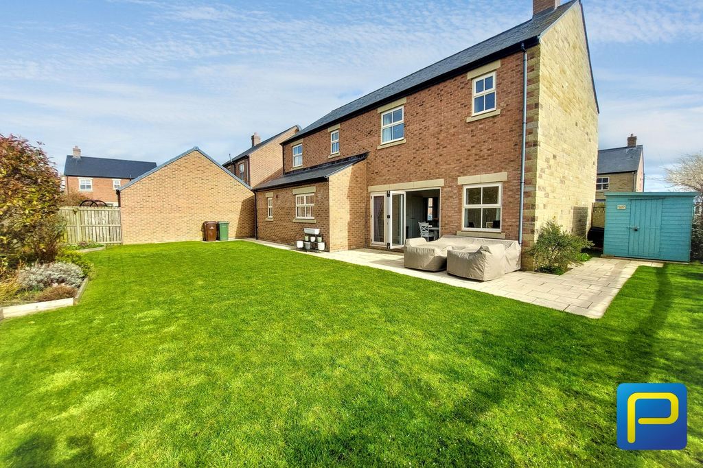 Property photo 1 of 28