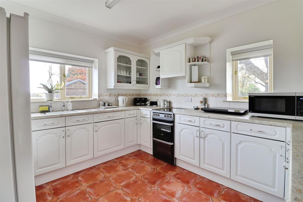 Property photo 3 of 24 4c6Edd9d-Img_1326-Img_1328.Jpg