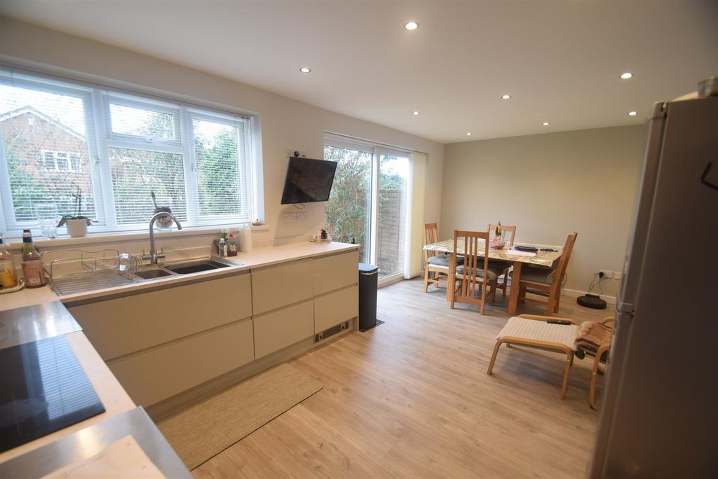 Property photo 2 of 14 Kitchen Diner