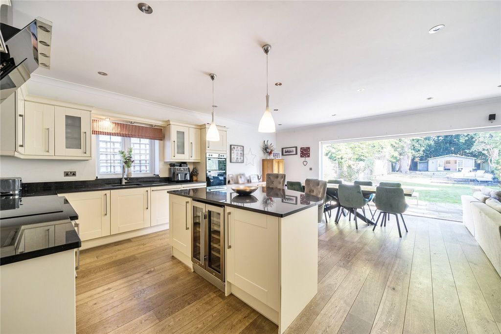 Property photo 3 of 20 Picture No. 08