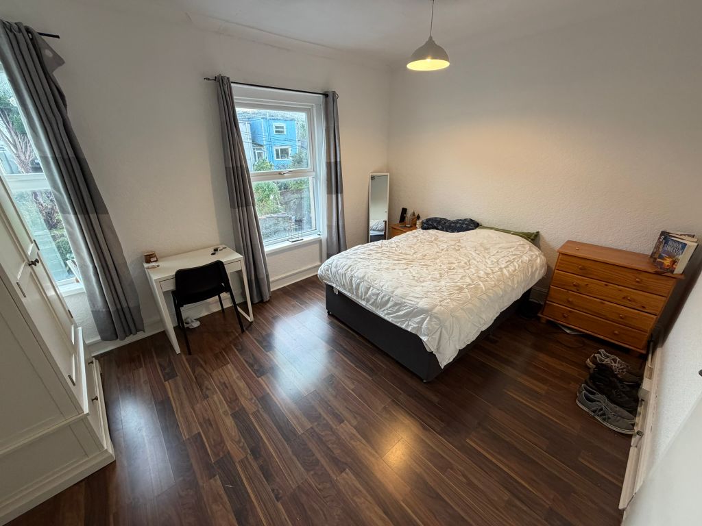 Property photo 3 of 11