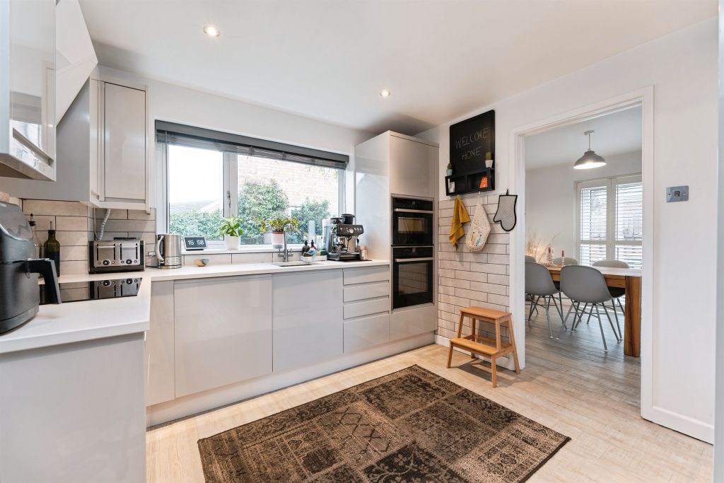 Property photo 3 of 23