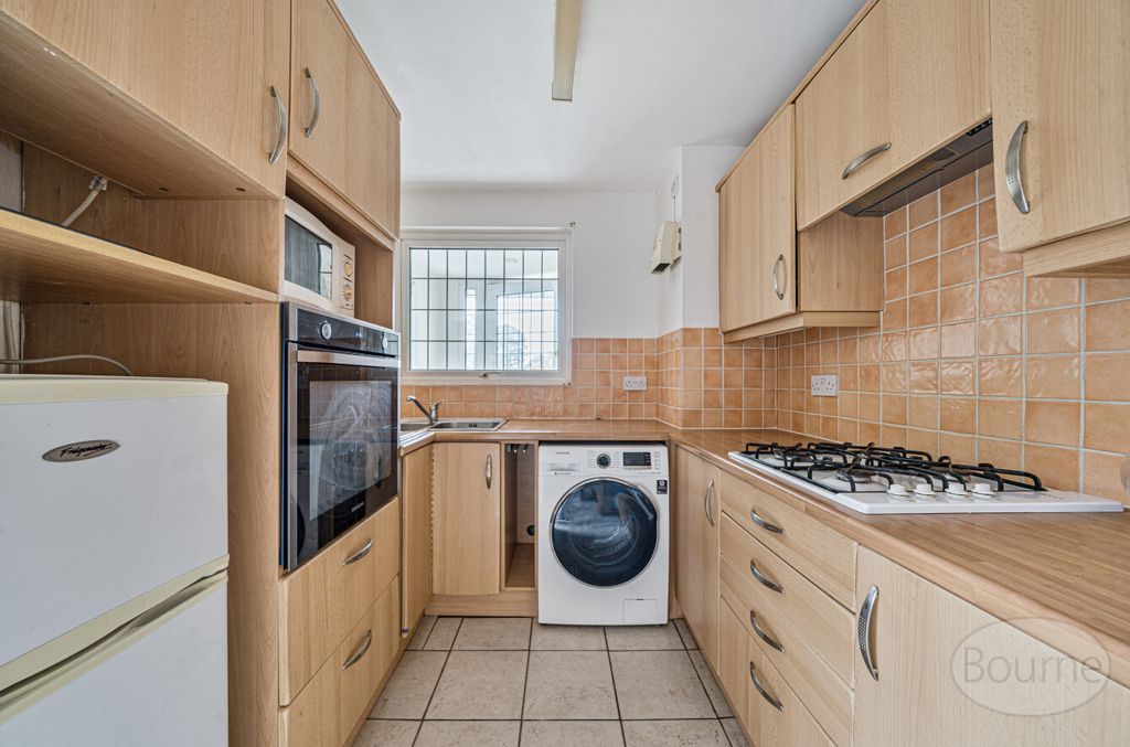 Property photo 2 of 16 5A0176Bc-E773-4Bd...