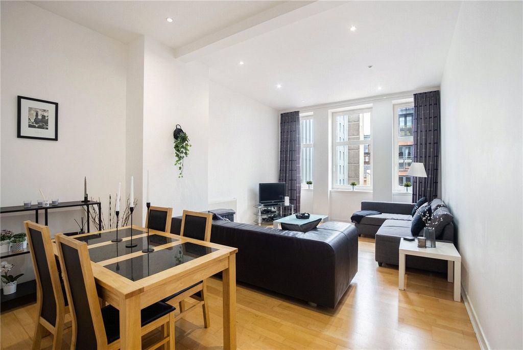 Property photo 2 of 17 Picture No. 38