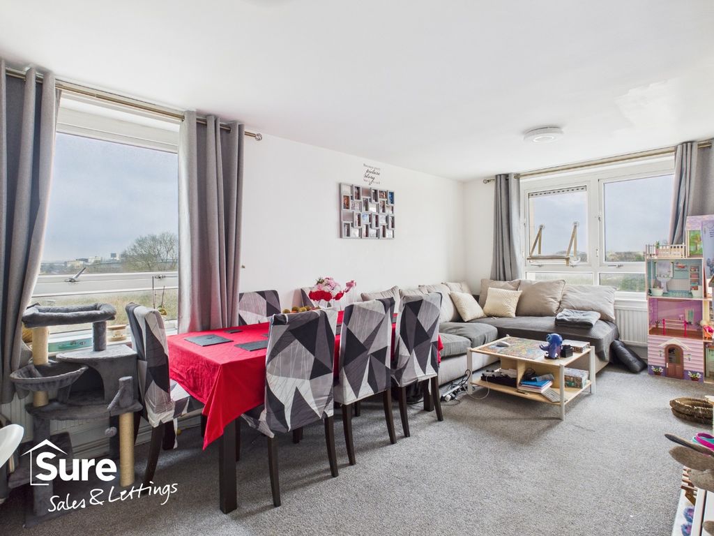 Property photo 2 of 11 4851662