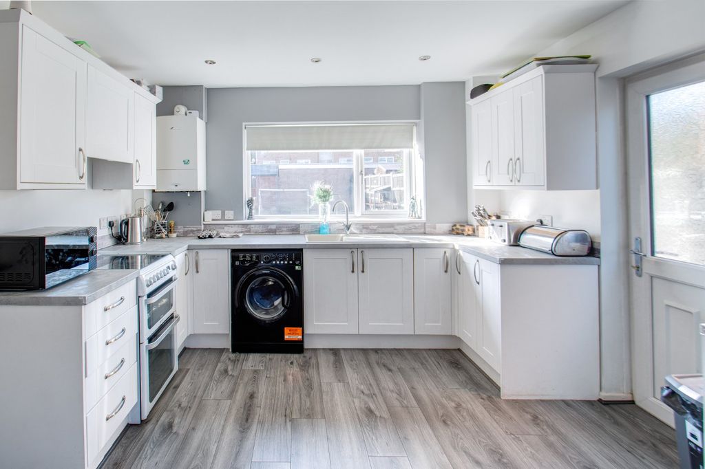 Property photo 3 of 18 Picture No. 14