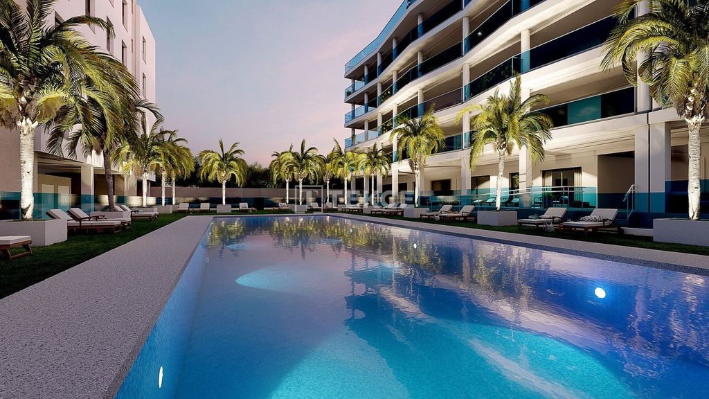 Property photo 1 of 19 Middle Floor Las Lagunas Mijas Málaga