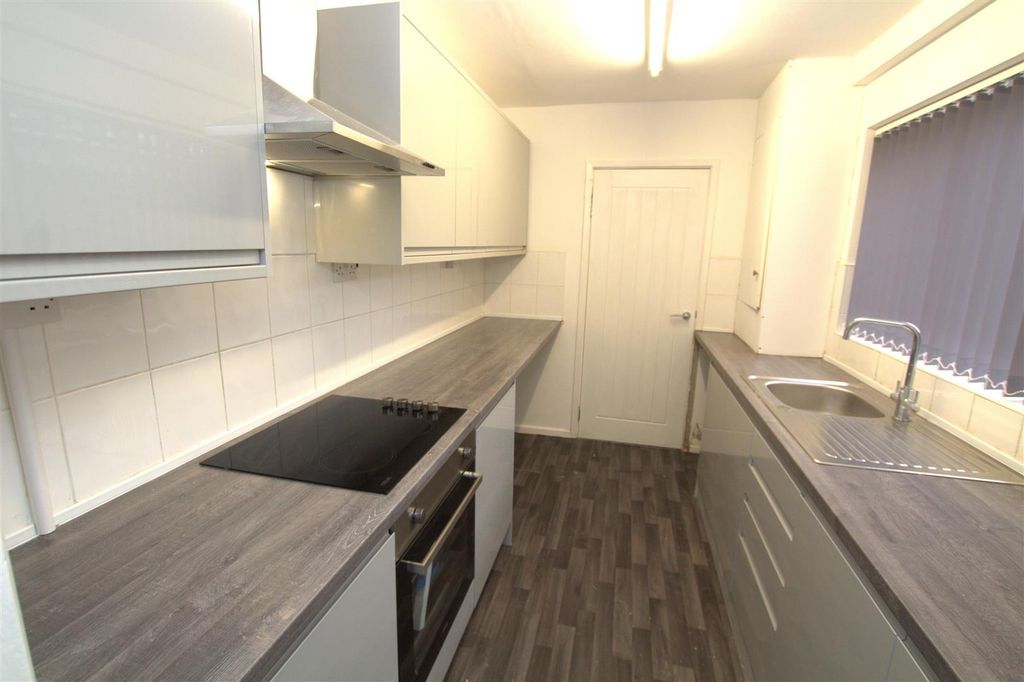 Property photo 2 of 9 Portman Kitchen.Jpg