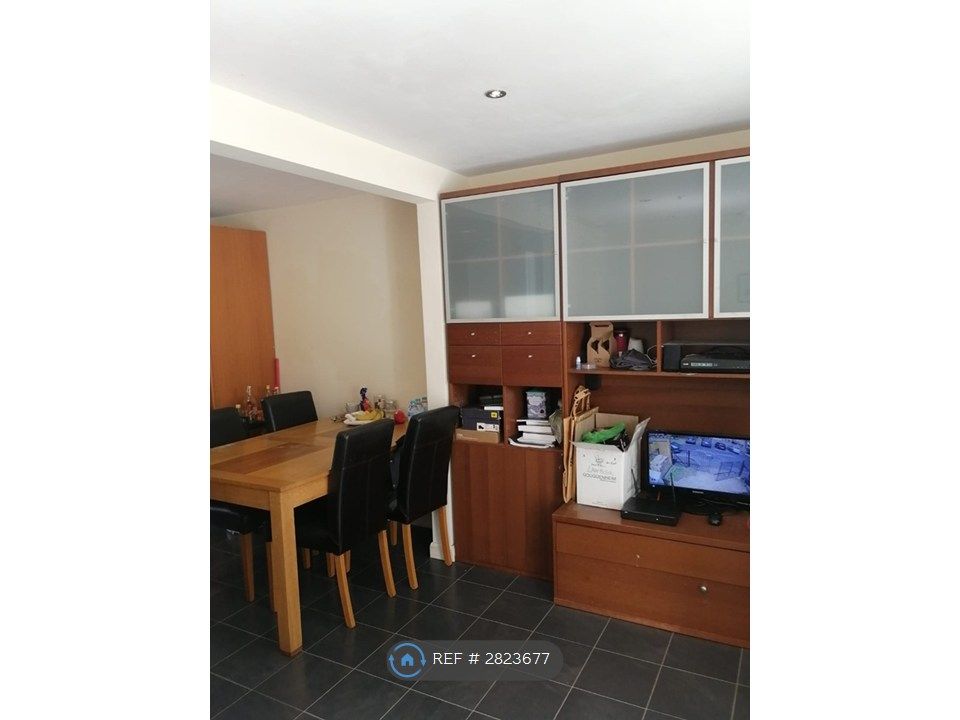 Property photo 3 of 10 Dinning Room For The House