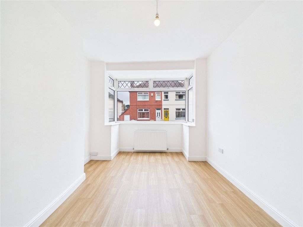 Property photo 2 of 19 Picture No. 07