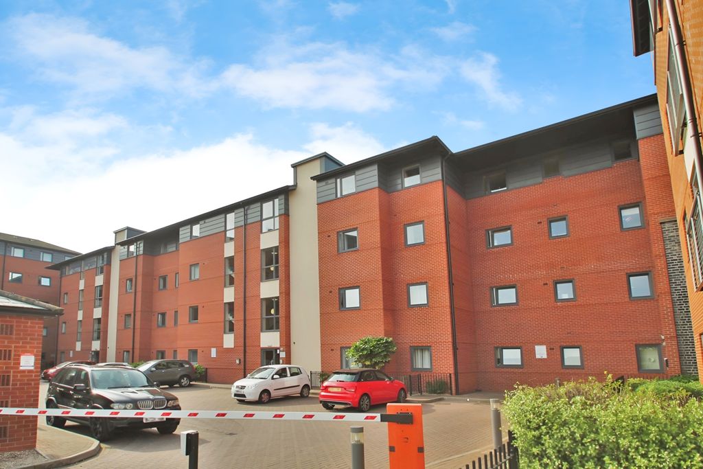 Property photo 1 of 7