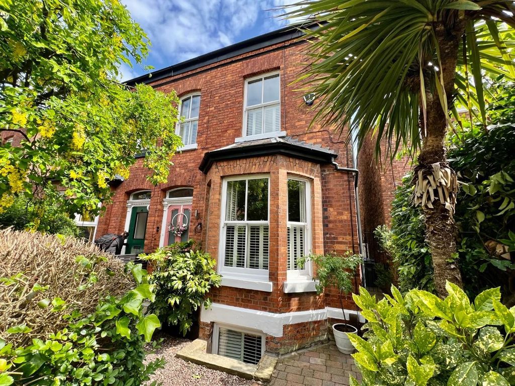 Property photo 1 of 25