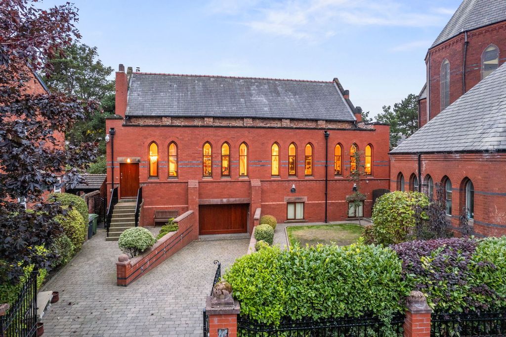 Property photo 1 of 42