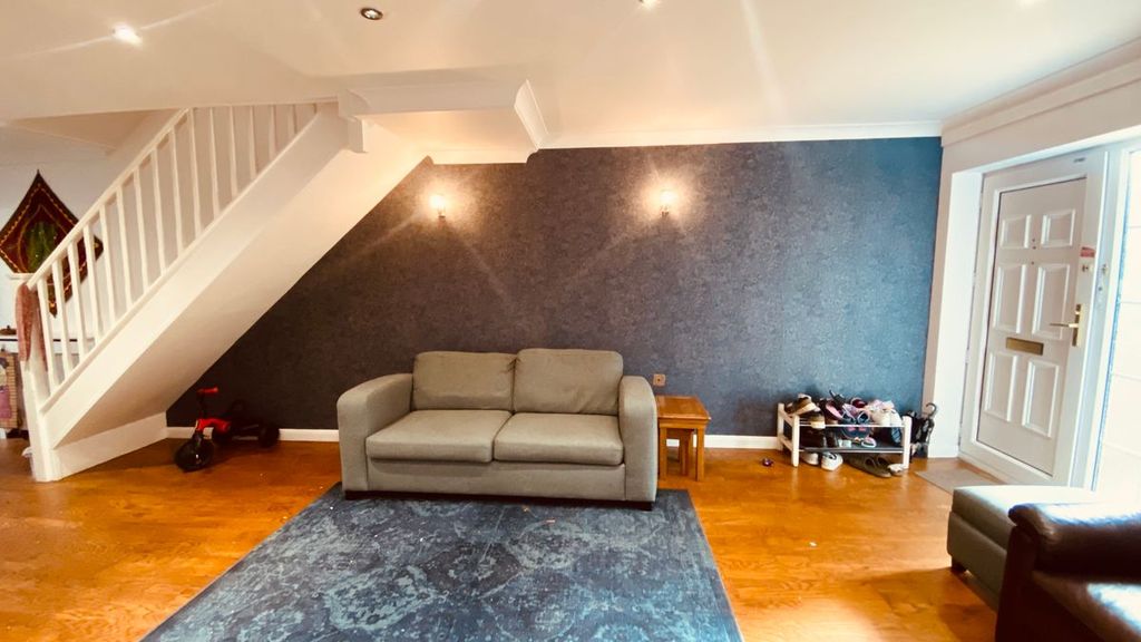 Property photo 1 of 26