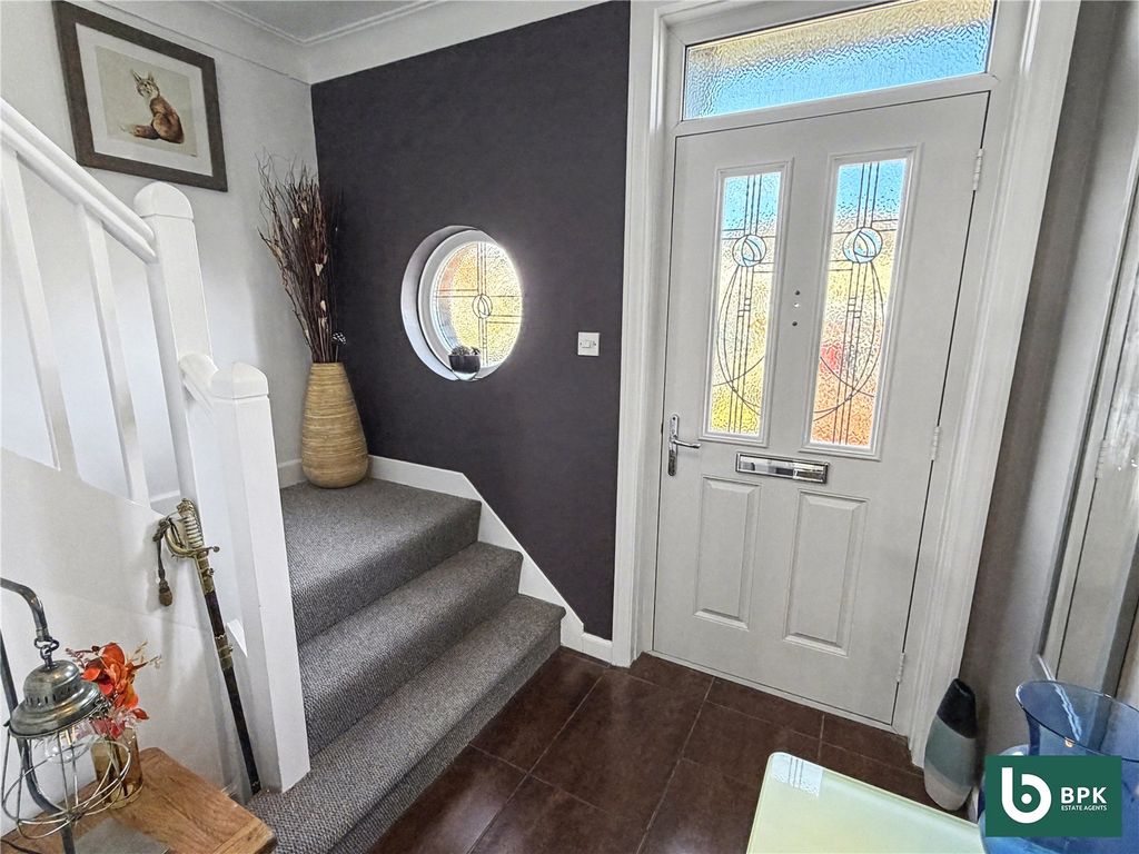 Property photo 2 of 23 Picture No. 39