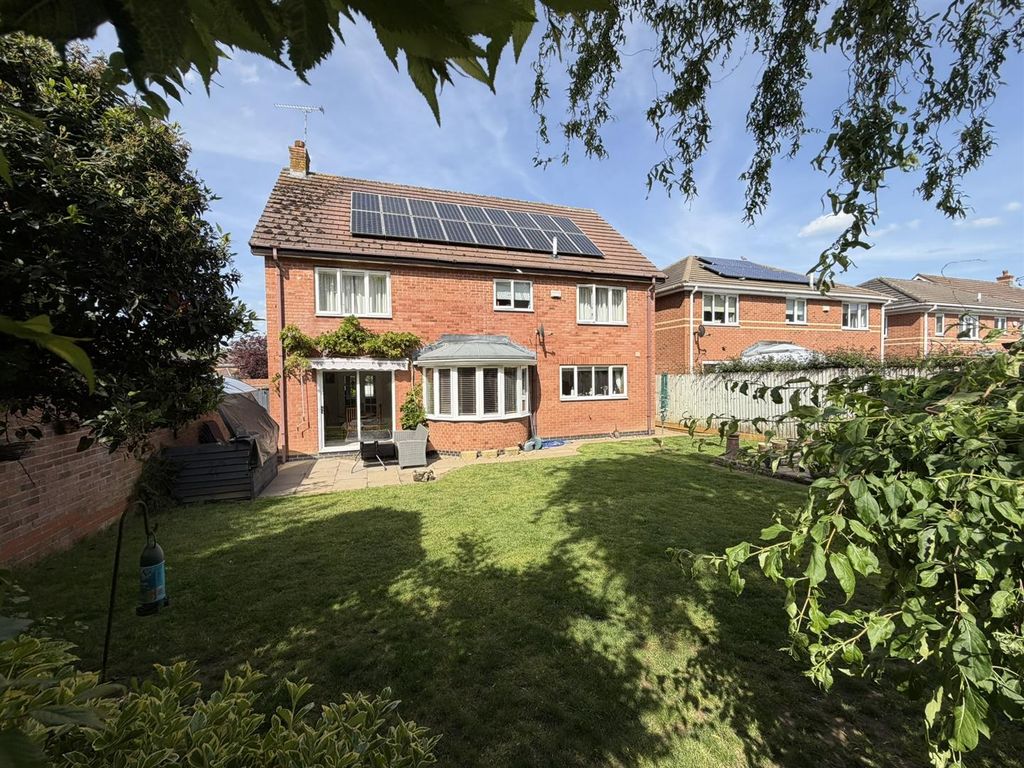 Additional image 3 of 4 bed property for salePreston Drive, Daventry NN11