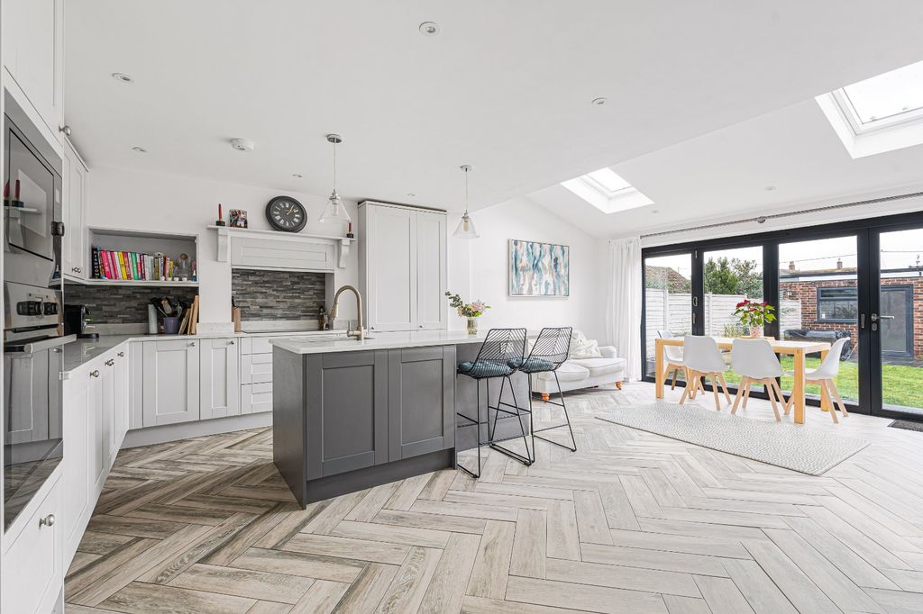 Property photo 2 of 20 Open Plan Kitchen