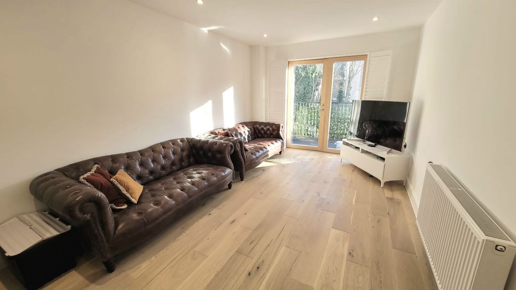 Property photo 2 of 13 Image