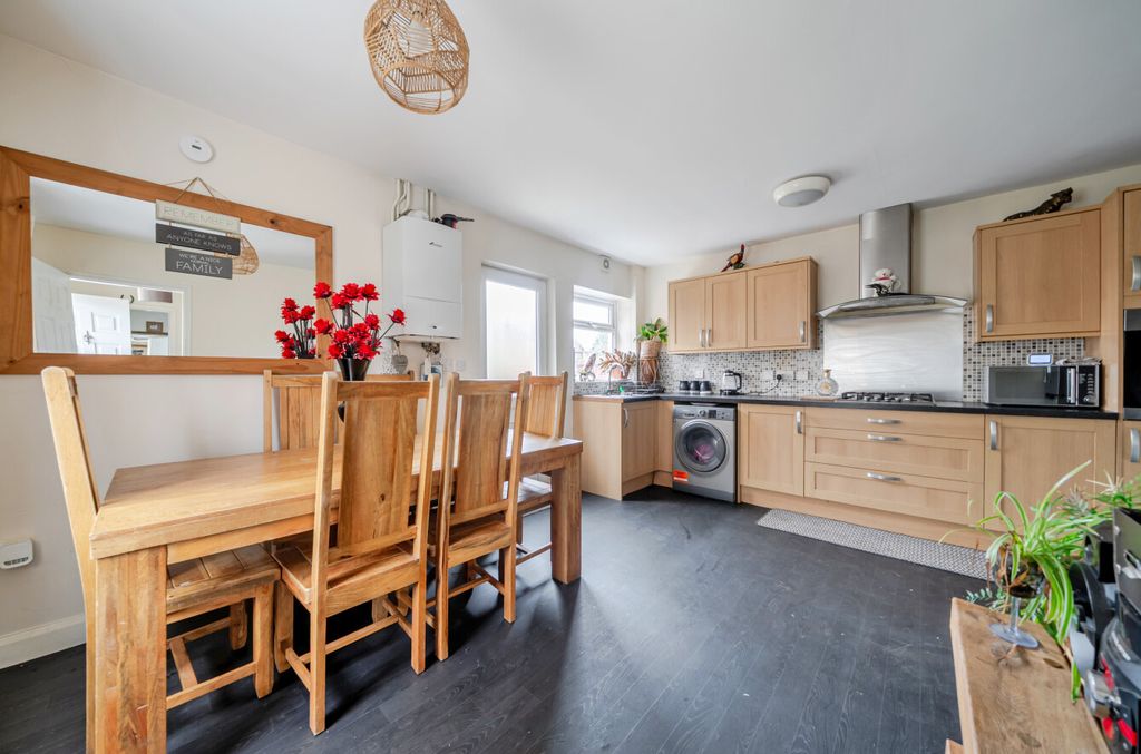 Property photo 3 of 19 1428770-16-69c12A...