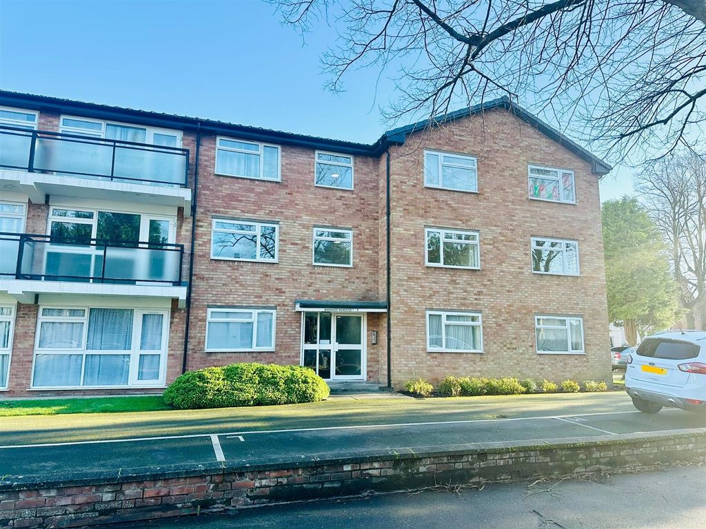 Property photo 1 of 10 Bins External.Jpg