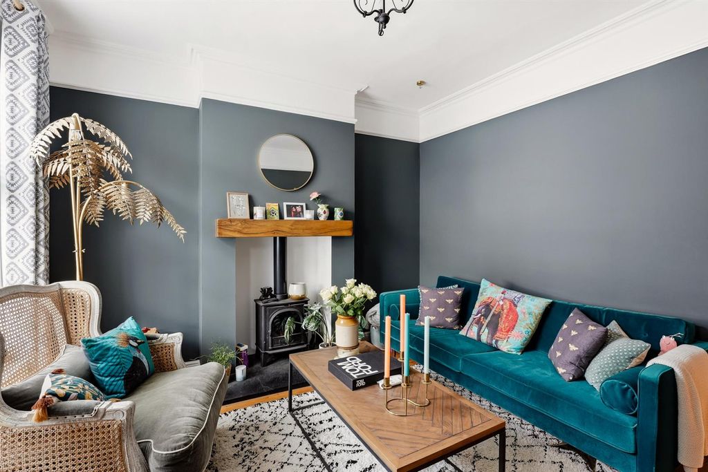 Property photo 2 of 22 14-Harfordst-003.Jpg