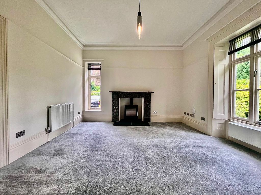 Property photo 3 of 43