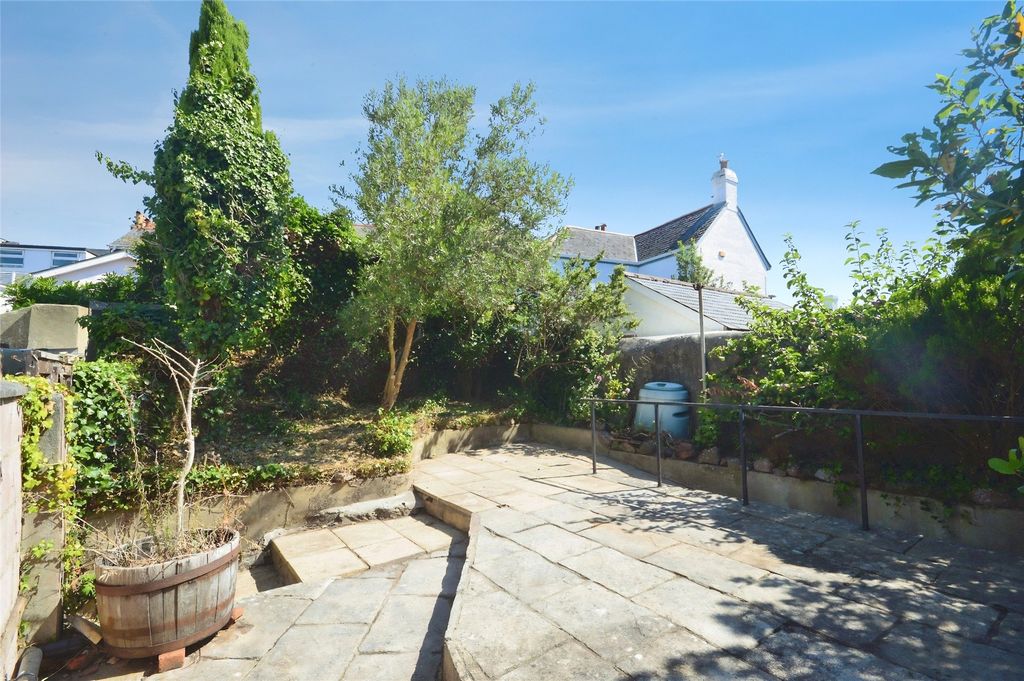 Property photo 2 of 19 Picture No. 43