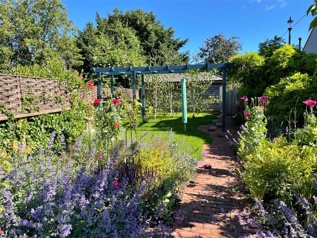 Property photo 3 of 13 Summer Garden