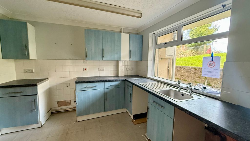 Property photo 2 of 10 Img_2340