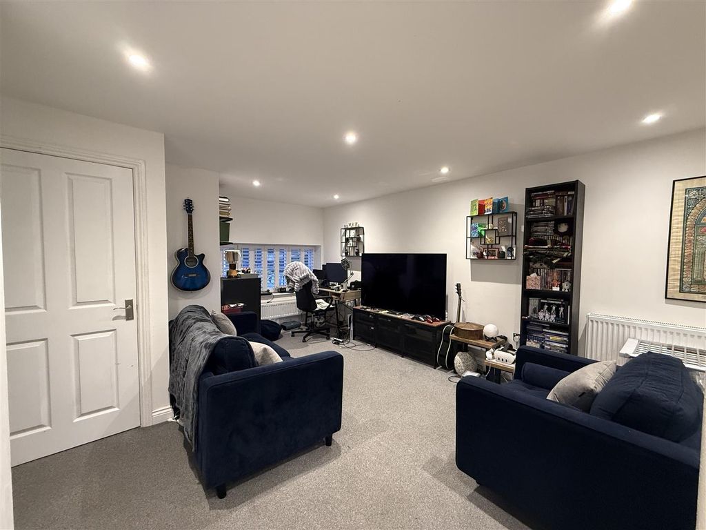 Property photo 3 of 18 Img_2598.Jpeg