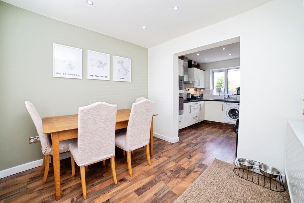 Property photo 3 of 24 Dining Room