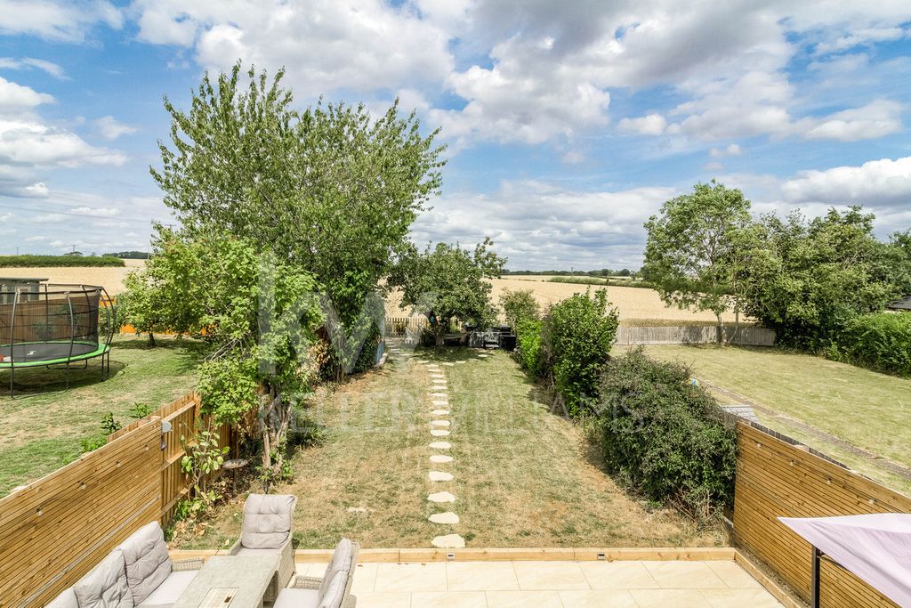 Property photo 3 of 25