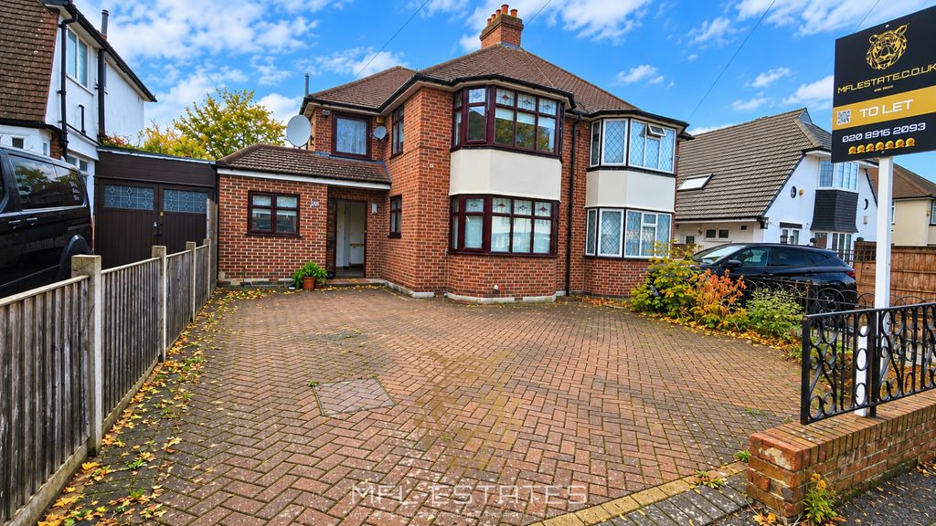 Property photo 1 of 20 4 Bedroom House To Rent In Bellingham Se6 | Mfl Estates