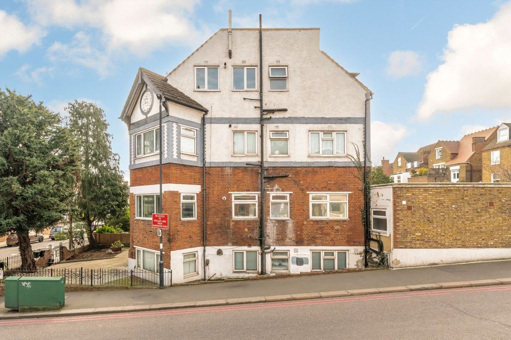 Property photo 3 of 5