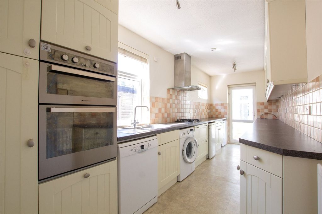 Property photo 3 of 13 Picture No. 18