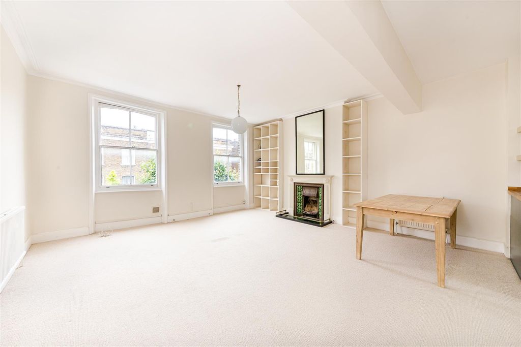 Property photo 2 of 14 50_Falkland_Rd003.Jpg