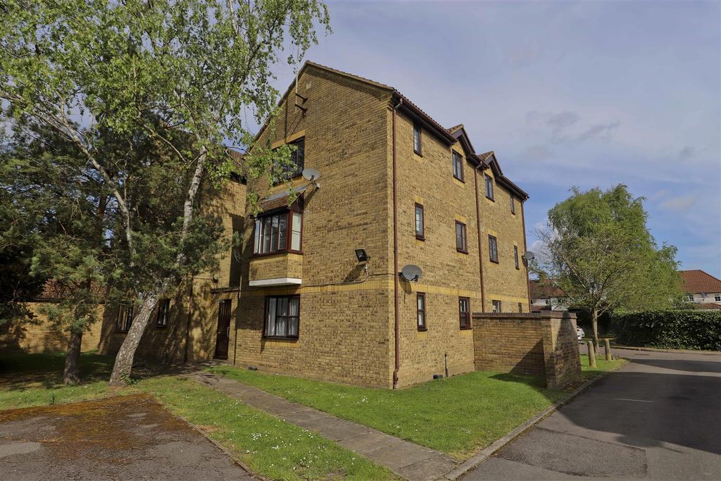 Property photo 1 of 10 Jasmin Close