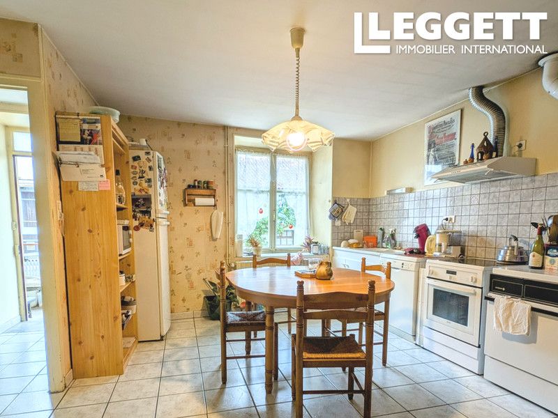 Property photo 3 of 10