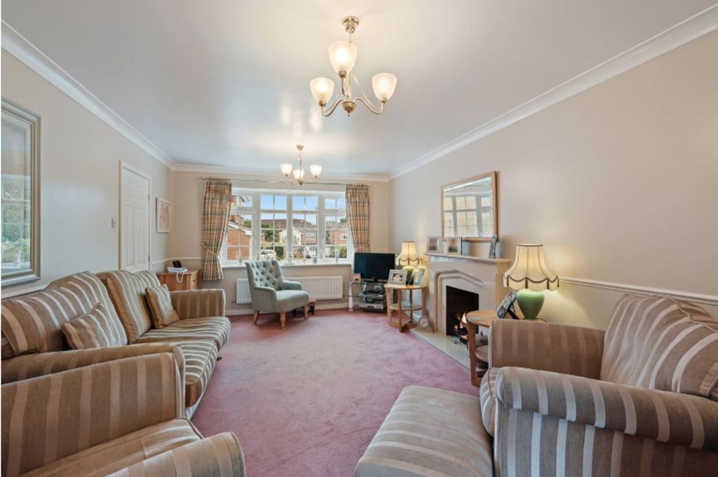 Property photo 3 of 14