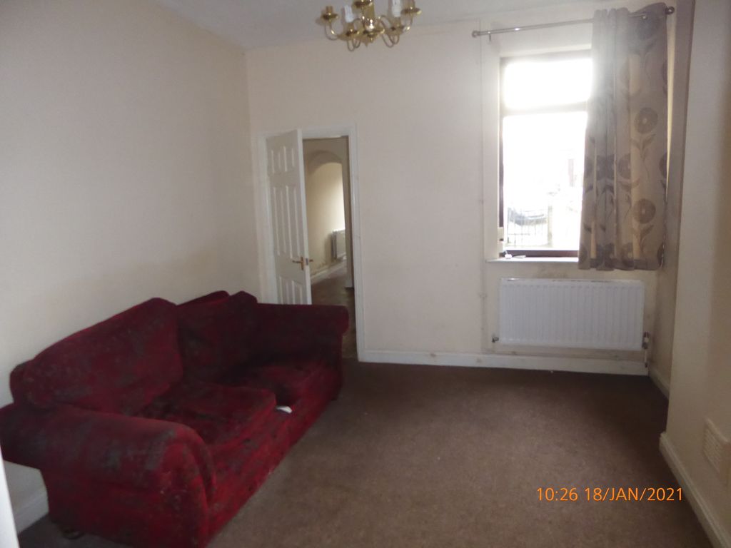 Property photo 3 of 11 Lounge