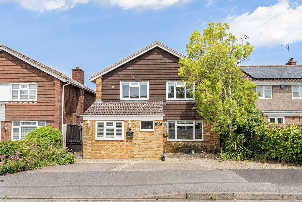 Property photo 1 of 17