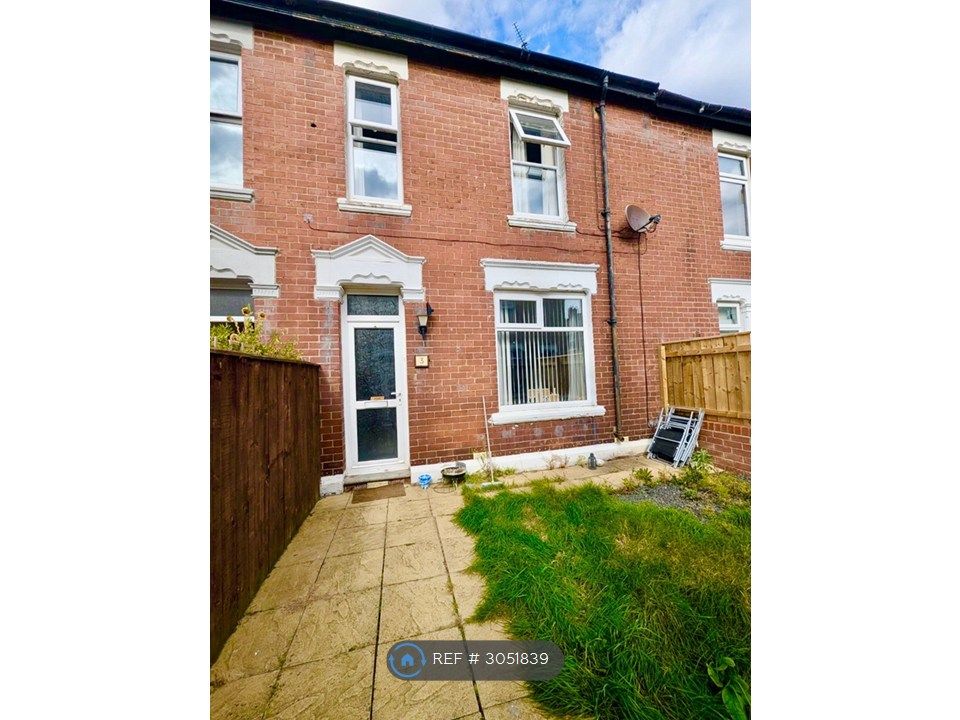 Property photo 2 of 21